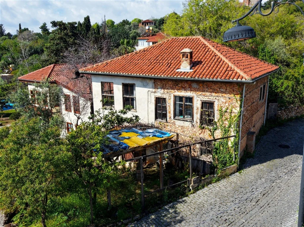 Alanya Kalesi'nde Tarihi Makbule Hanım Konağı Turizme Kazandırılıyor